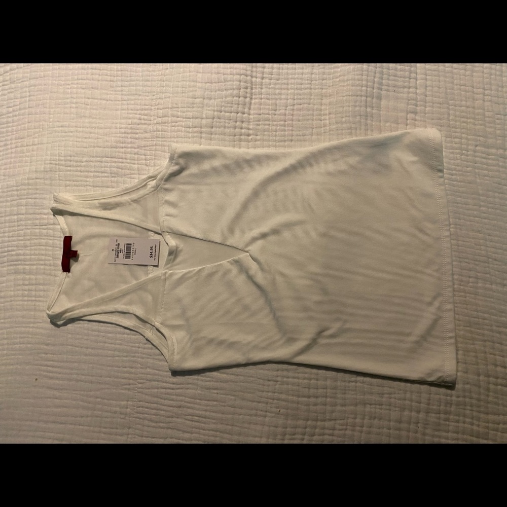 White tank - Picture 3 of 3